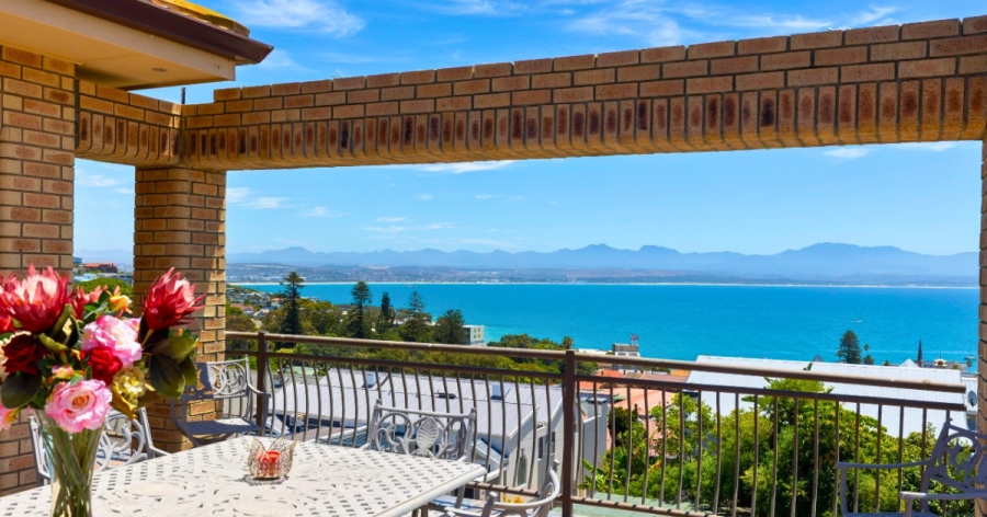 4 Bedroom Property for Sale in Mossel Bay Central Western Cape